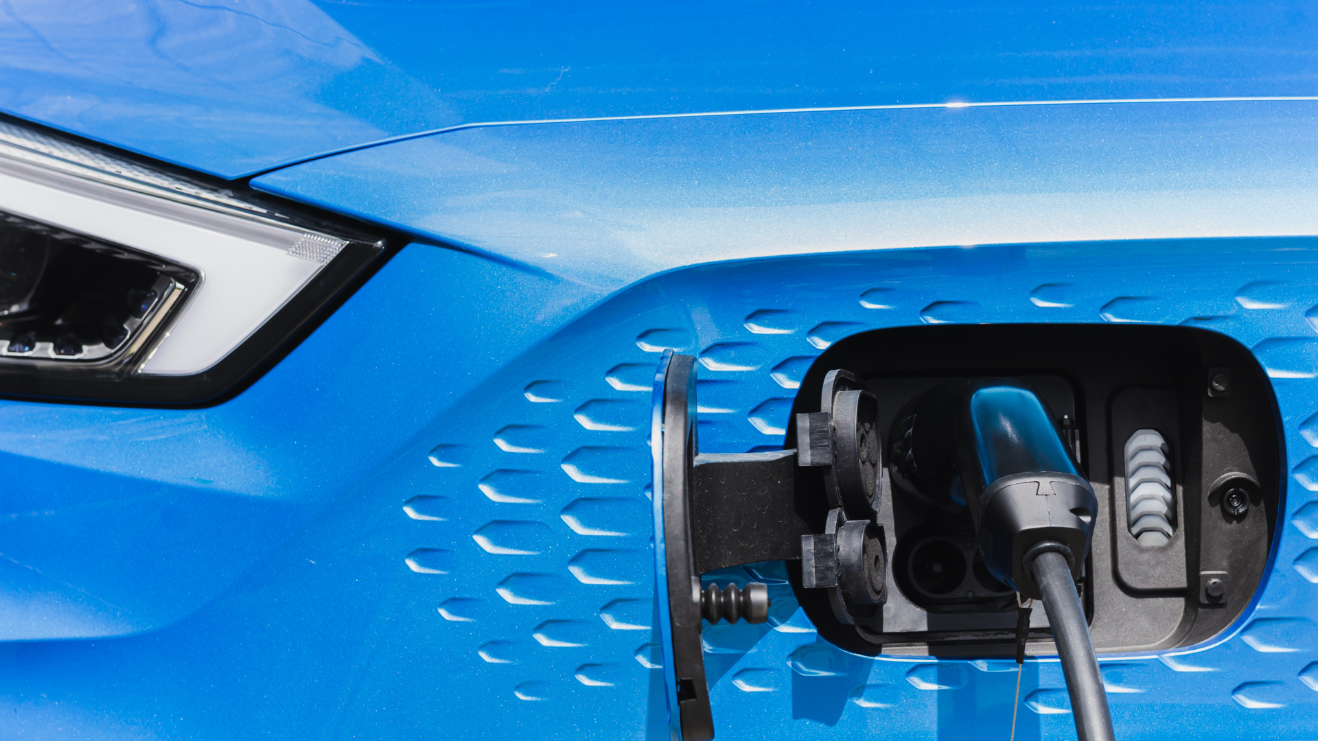 North America Plug-in Hybrid Electric Vehicles Market to Accelerate Amidst Green Mobility Shift and Policy Support