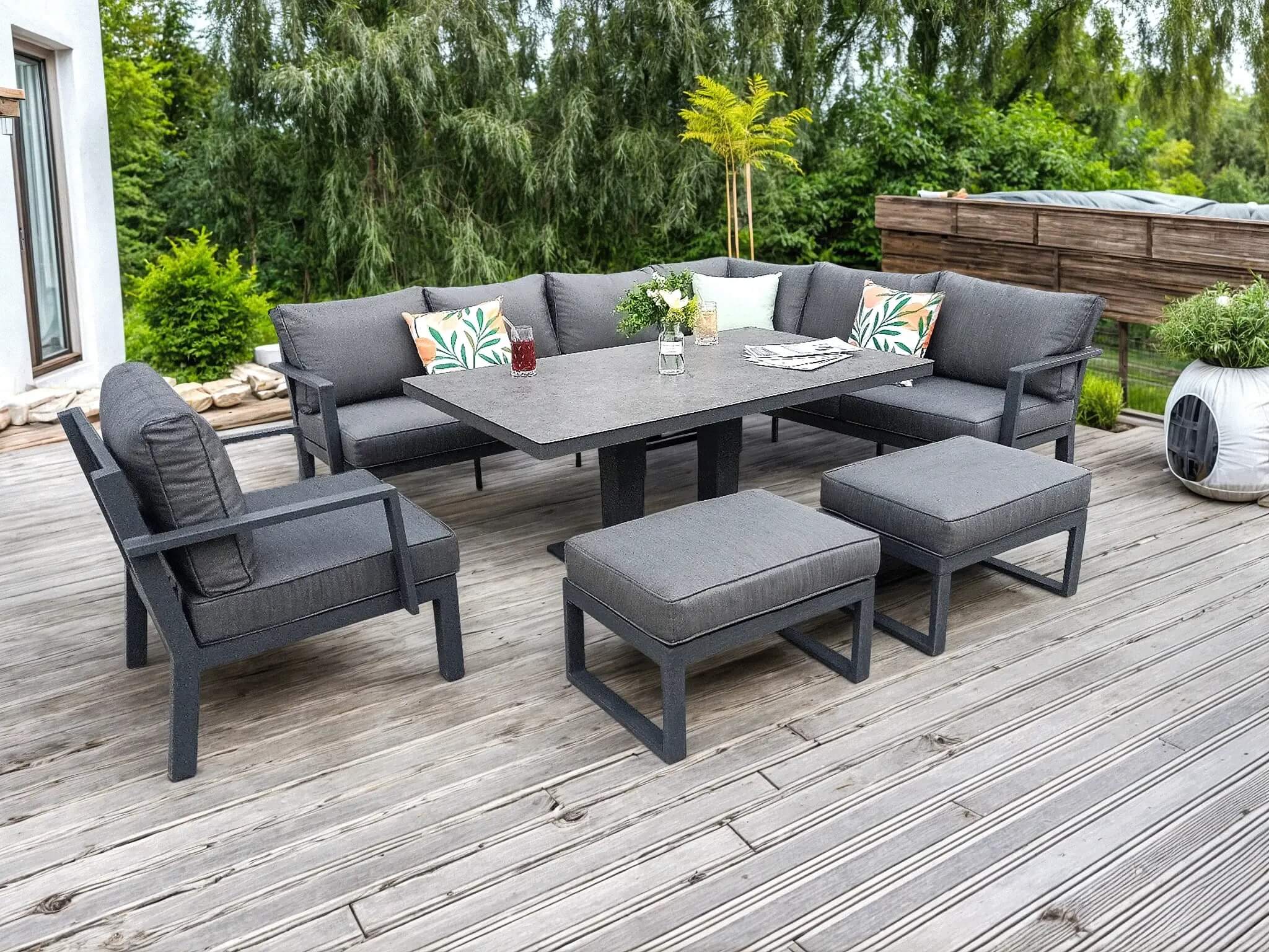 How to Style Your Backyard with Aluminium Garden Furniture Pieces?