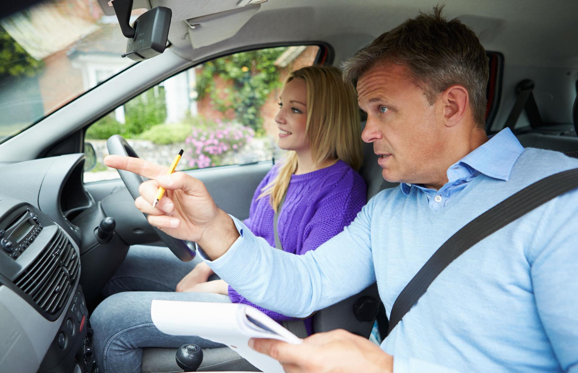 Why Choose Automatic Car Driving Lessons in Wednesbury and West Bromwich?
