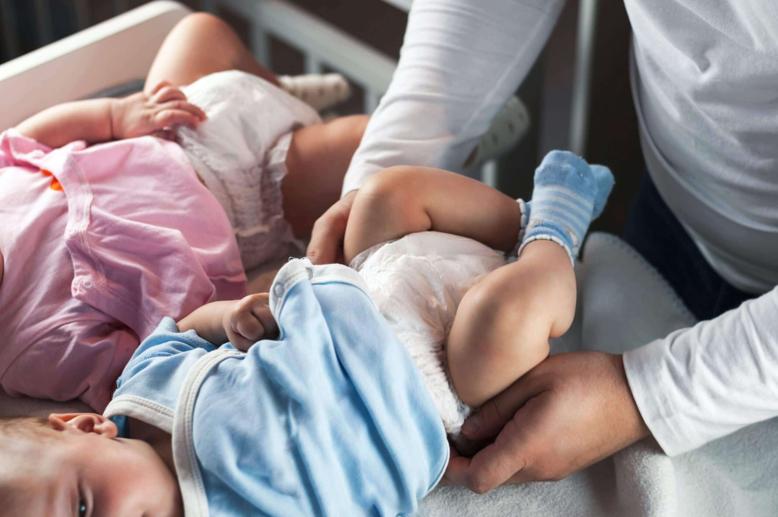 What Are the Cutest Matching Outfits for Twin Babies?