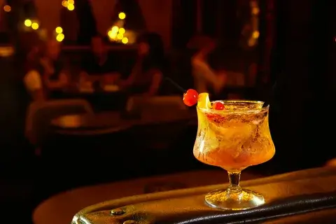Cocktail Lounge